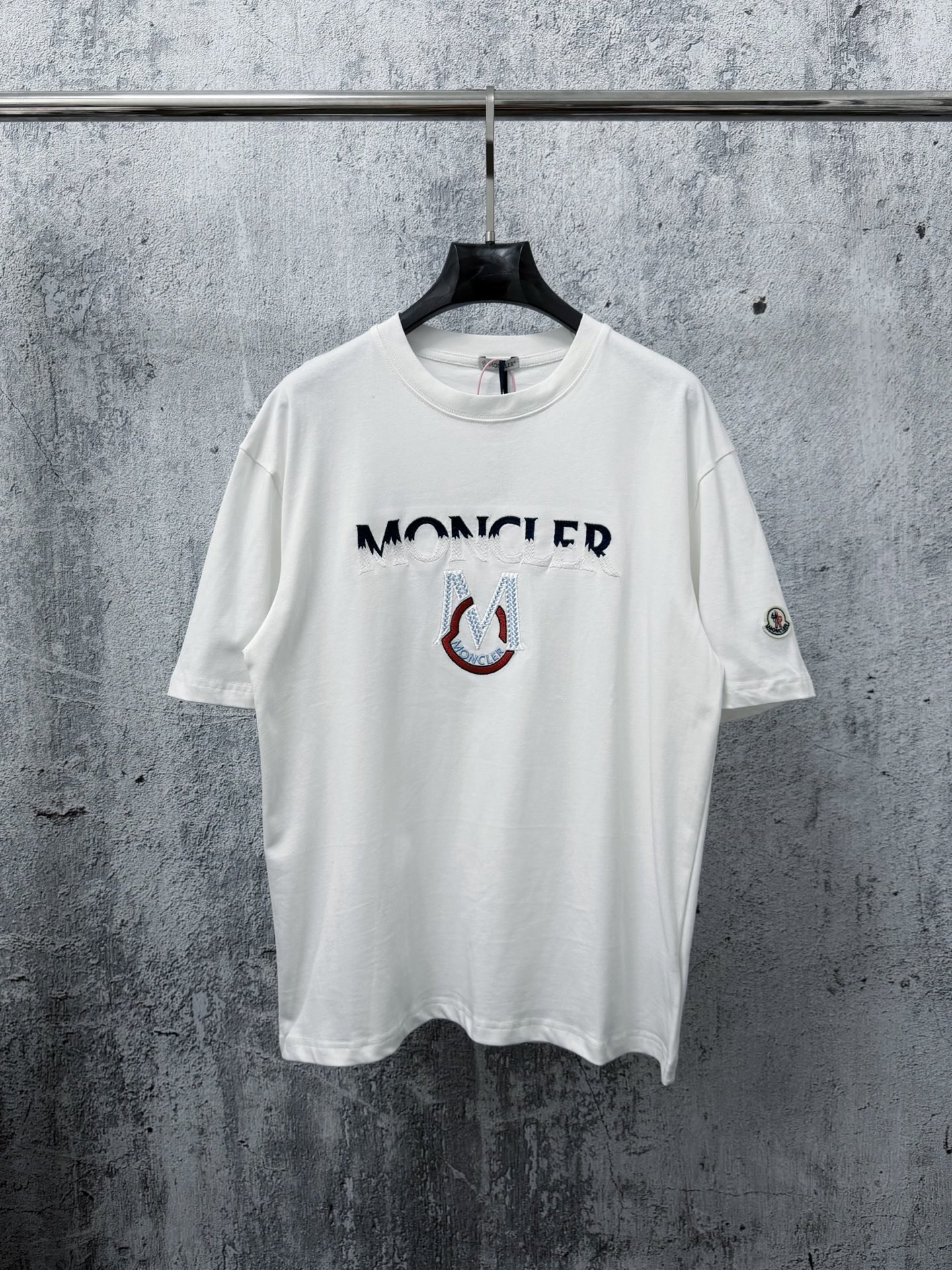 【使い勝手抜群】2026 モンクレール 新作 半袖Tシャツ 偽物