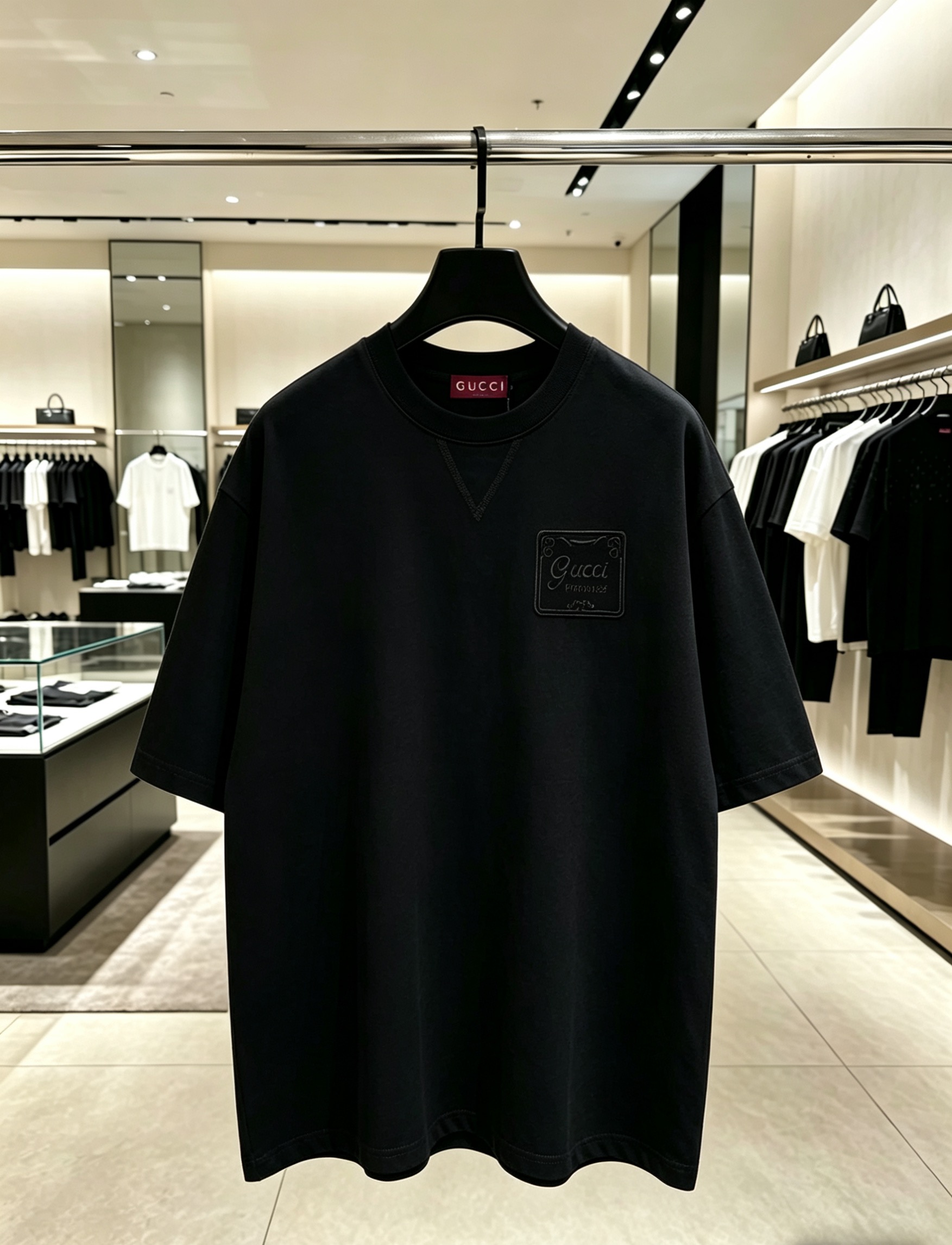 累積売上総額第１位！2026 グッチ 新作 半袖Tシャツ 偽物
