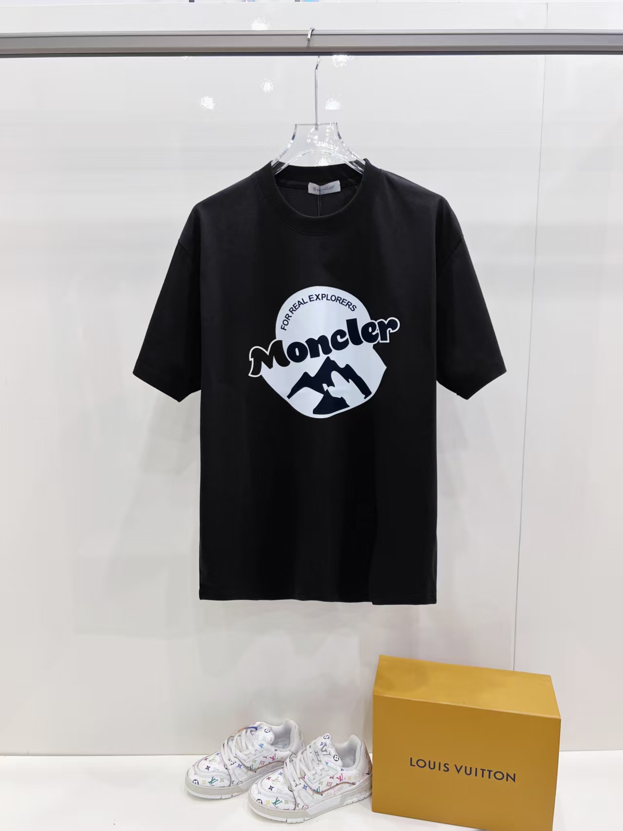 送料込 2026 モンクレール 新作 半袖Tシャツ コピー