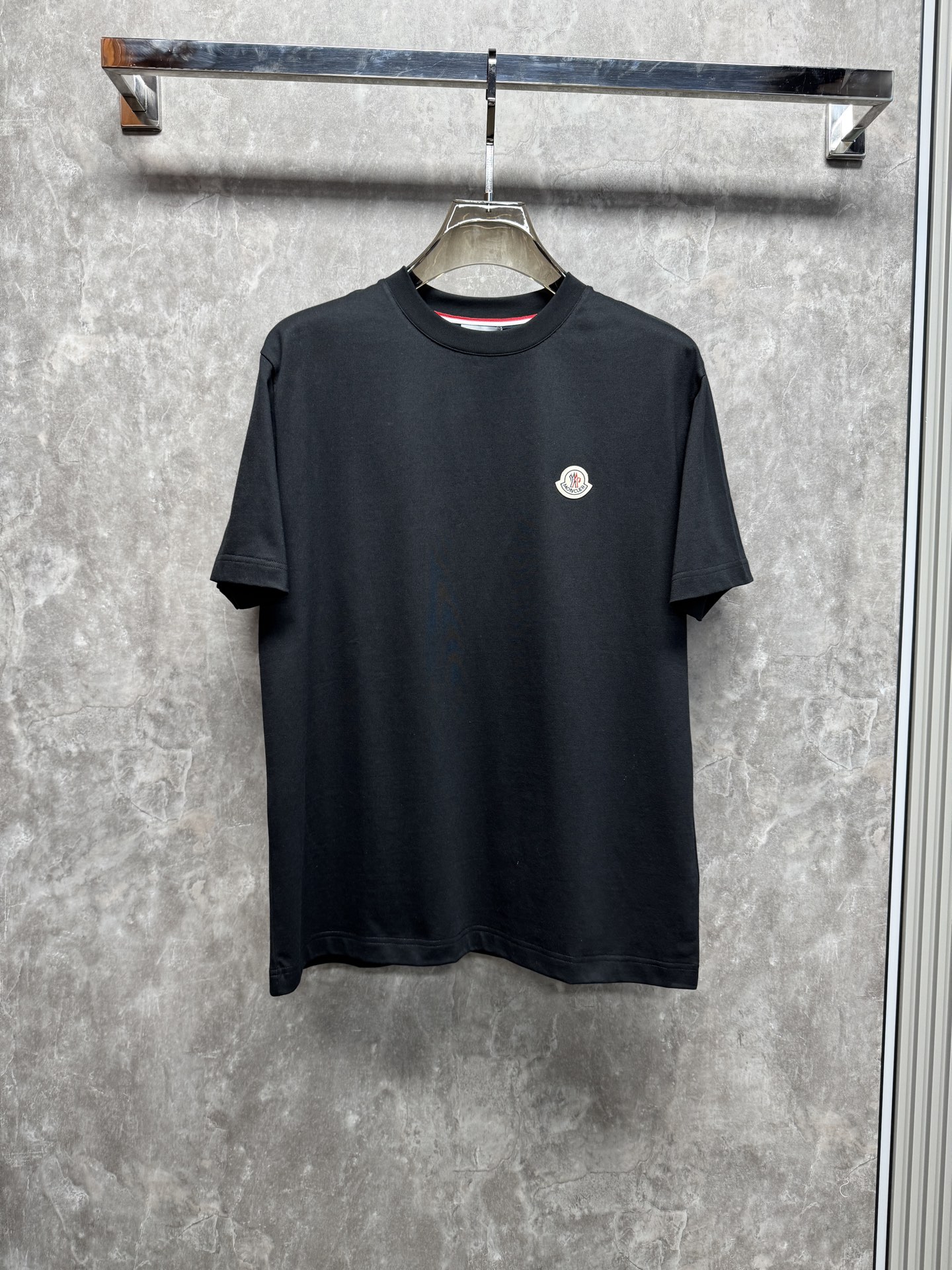 完売必至 ★ 2026 モンクレール 新作 半袖Tシャツ 偽物