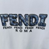 注目度抜群！ 2026 フェンディ 新作 半袖Tシャツ 偽物