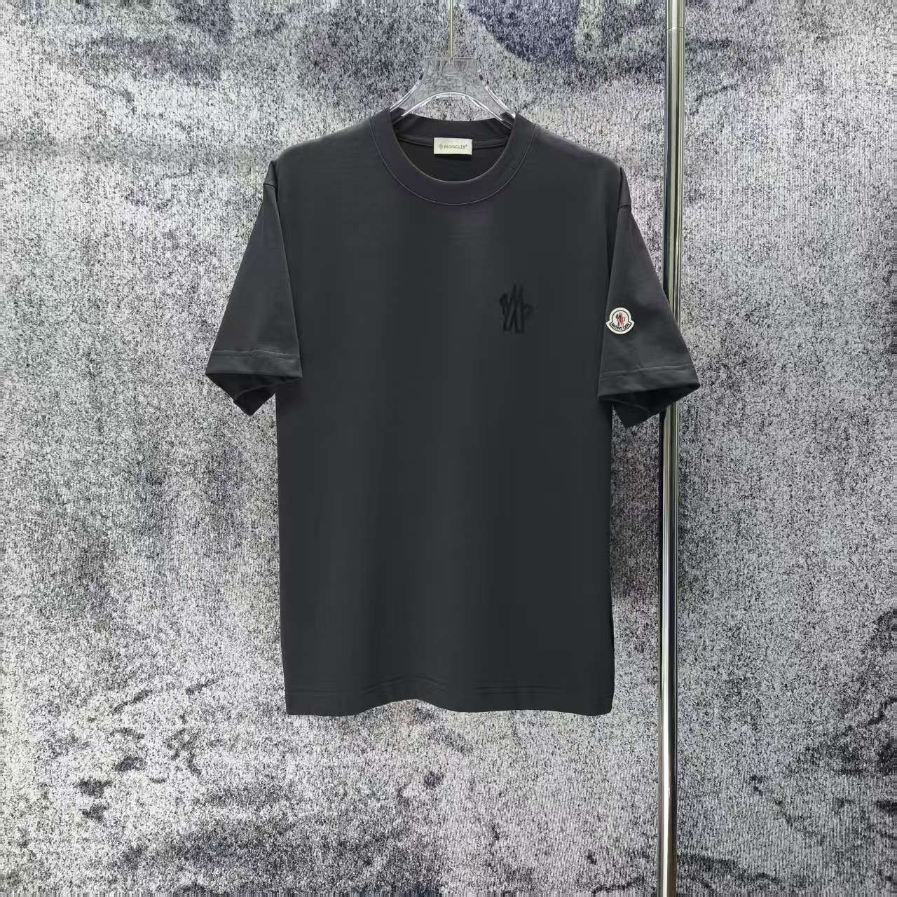 送料込 2026 モンクレール 新作 半袖Tシャツ コピー