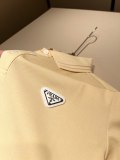 絶対欲しい！2026 プラダ 新作 半袖Tシャツ 偽物