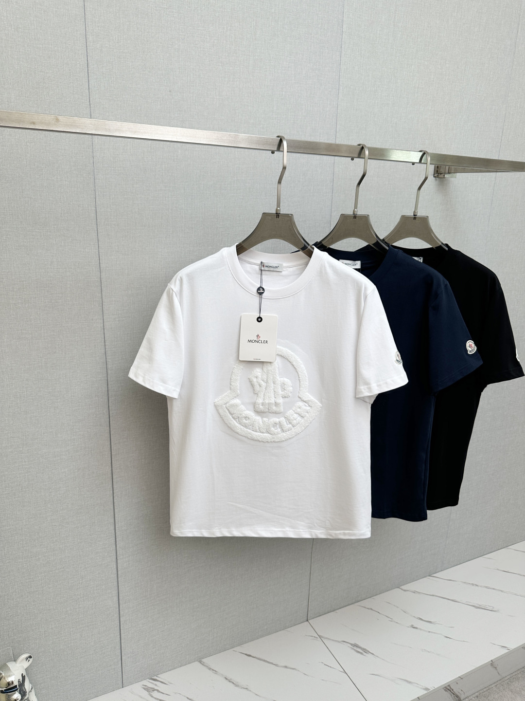 一目惚れ♪ 2026 モンクレール 新作 半袖Tシャツ スーパーコピー