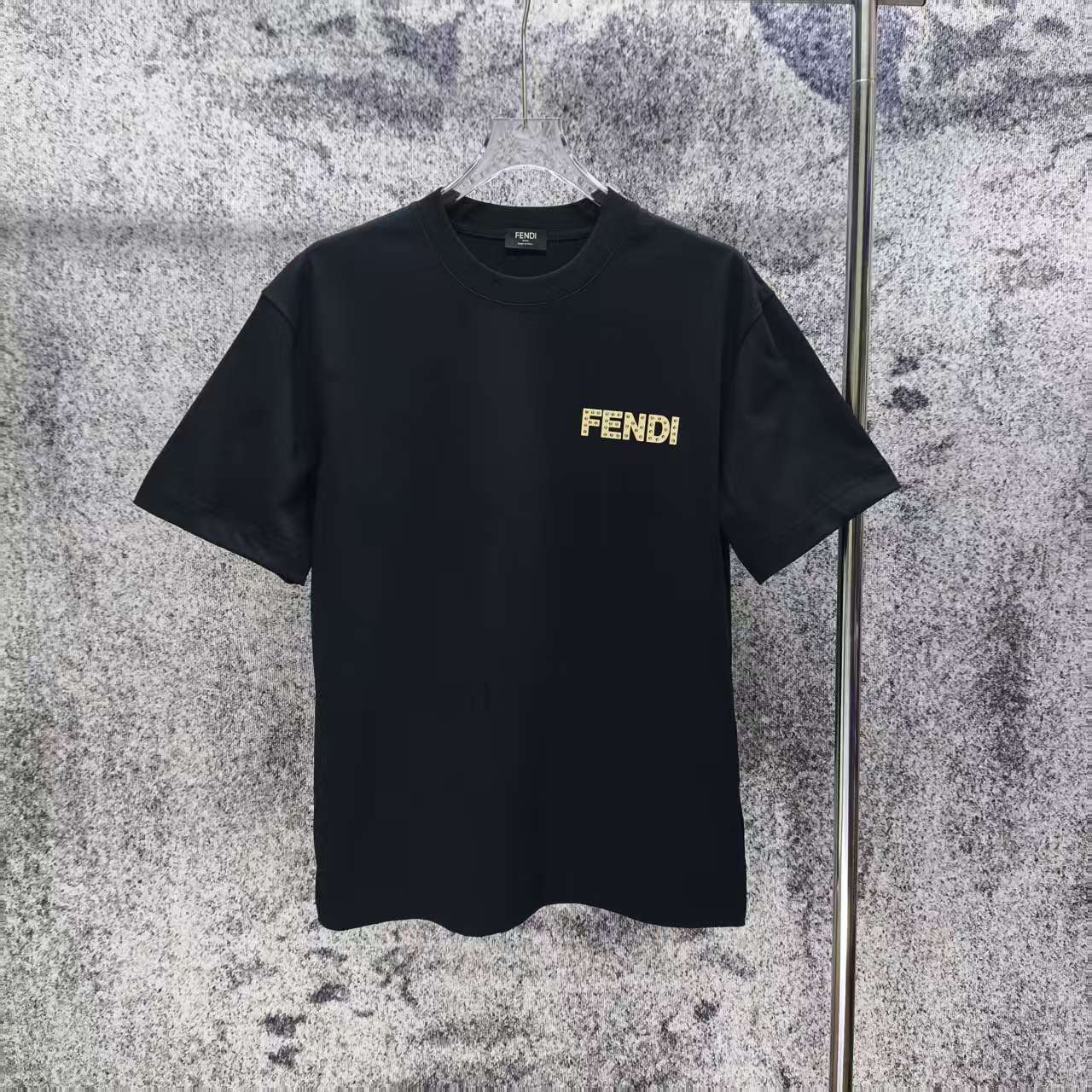 ☆超人気☆ 2026 フェンディ 新作 半袖Tシャツ スーパーコピー
