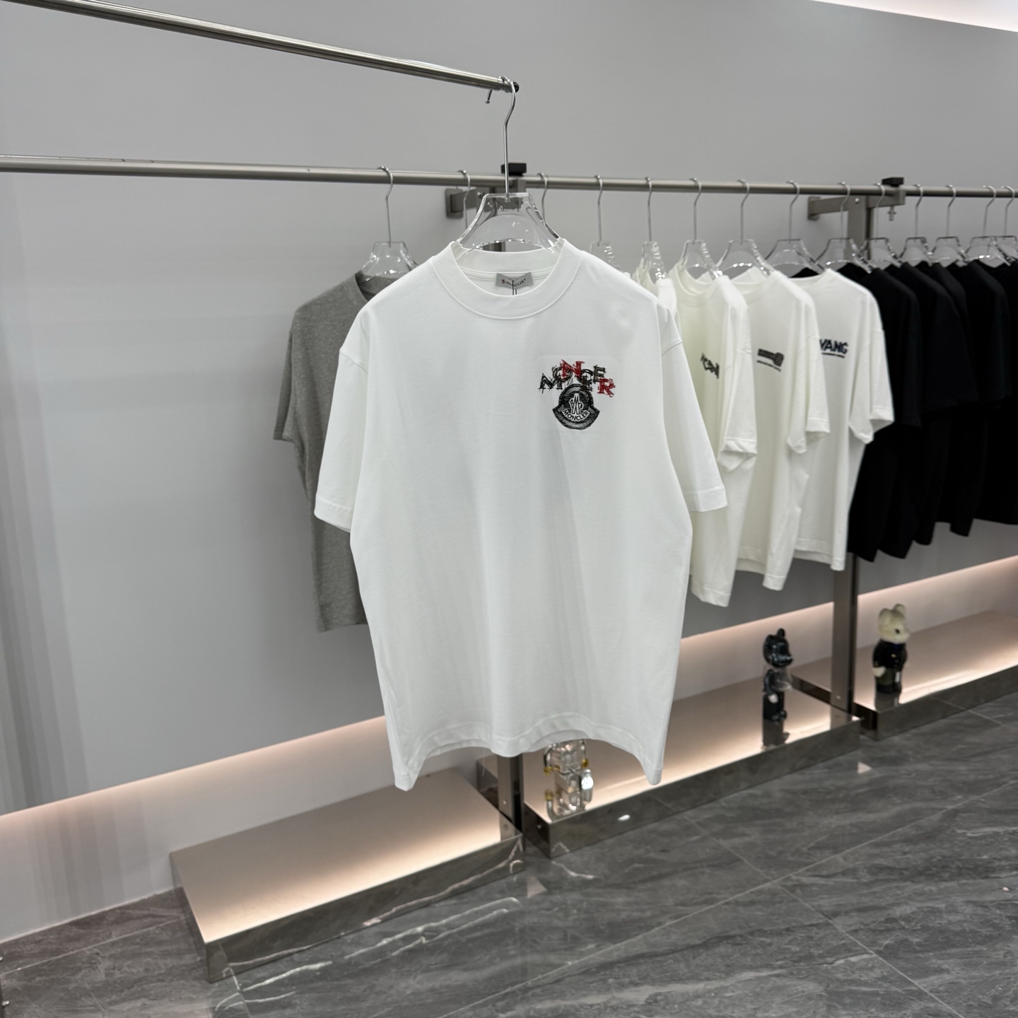 高品質 2026 モンクレール 新作 半袖Tシャツ スーパーコピー