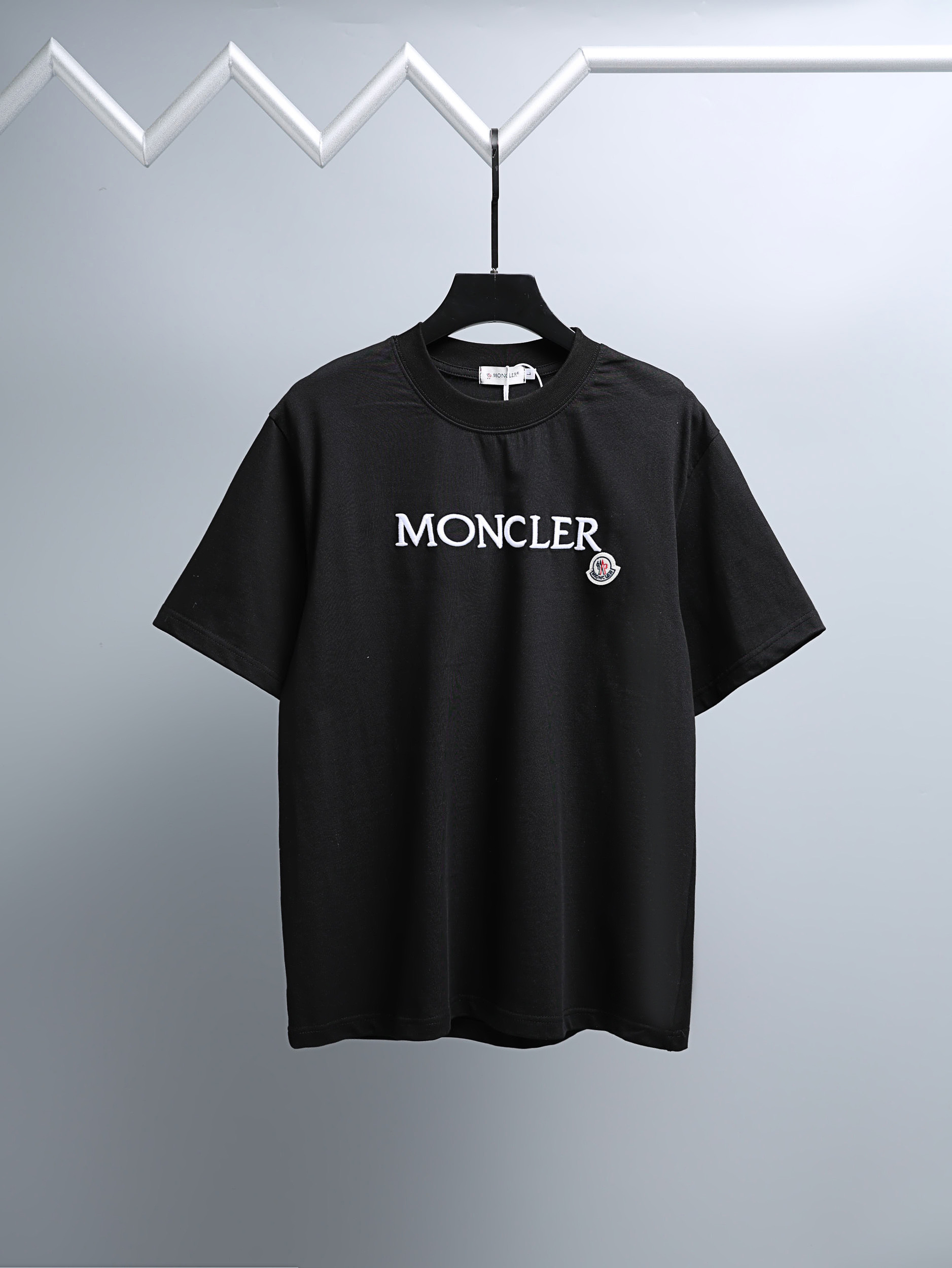 希少♪限定 2026 モンクレール 新作 半袖Tシャツ 偽物