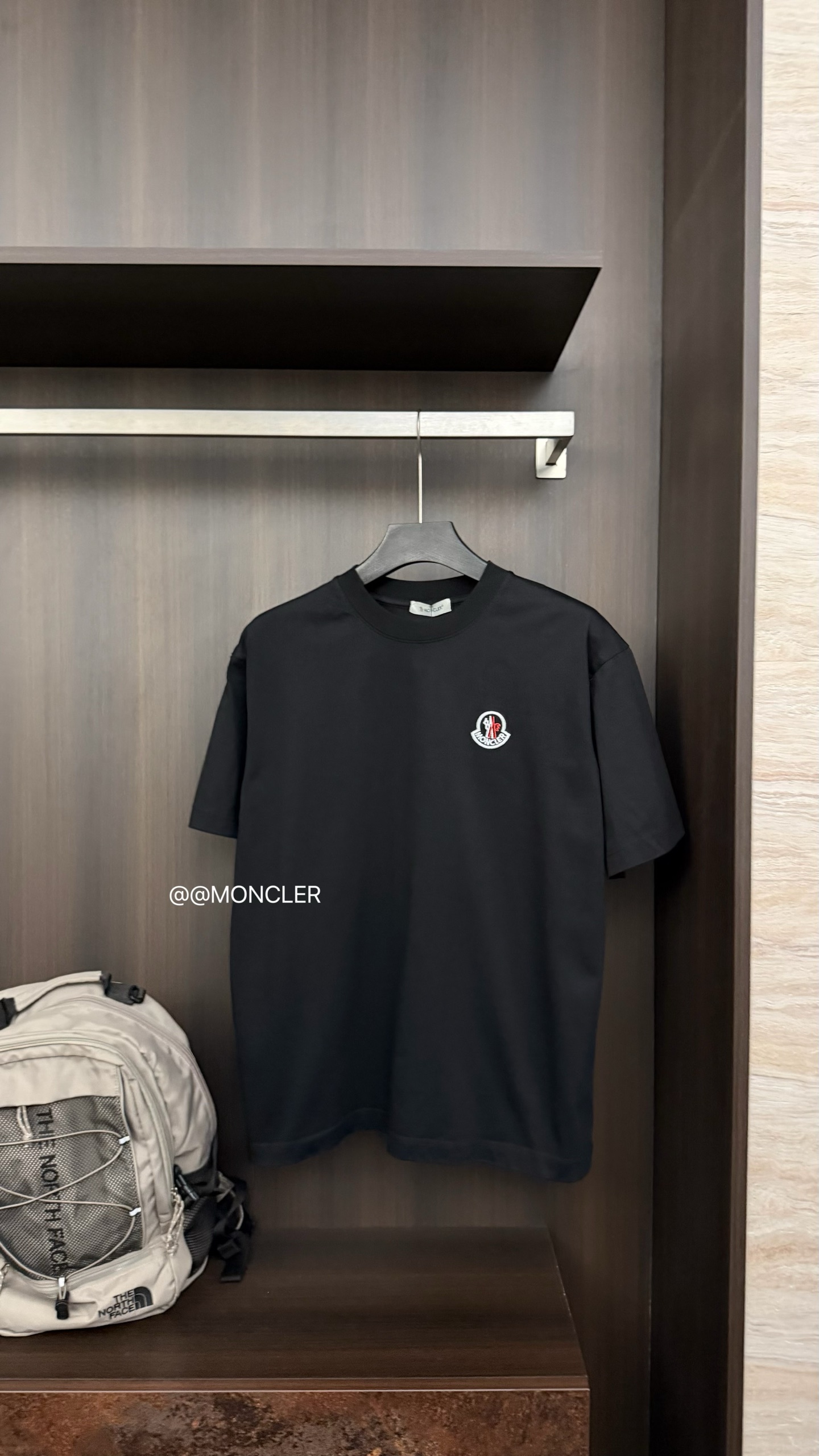 入手困難品！2026 モンクレール 新作 半袖Tシャツ コピー