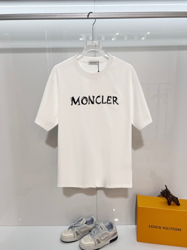 使い勝手良し 2026 モンクレール 新作 半袖Tシャツ スーパーコピー