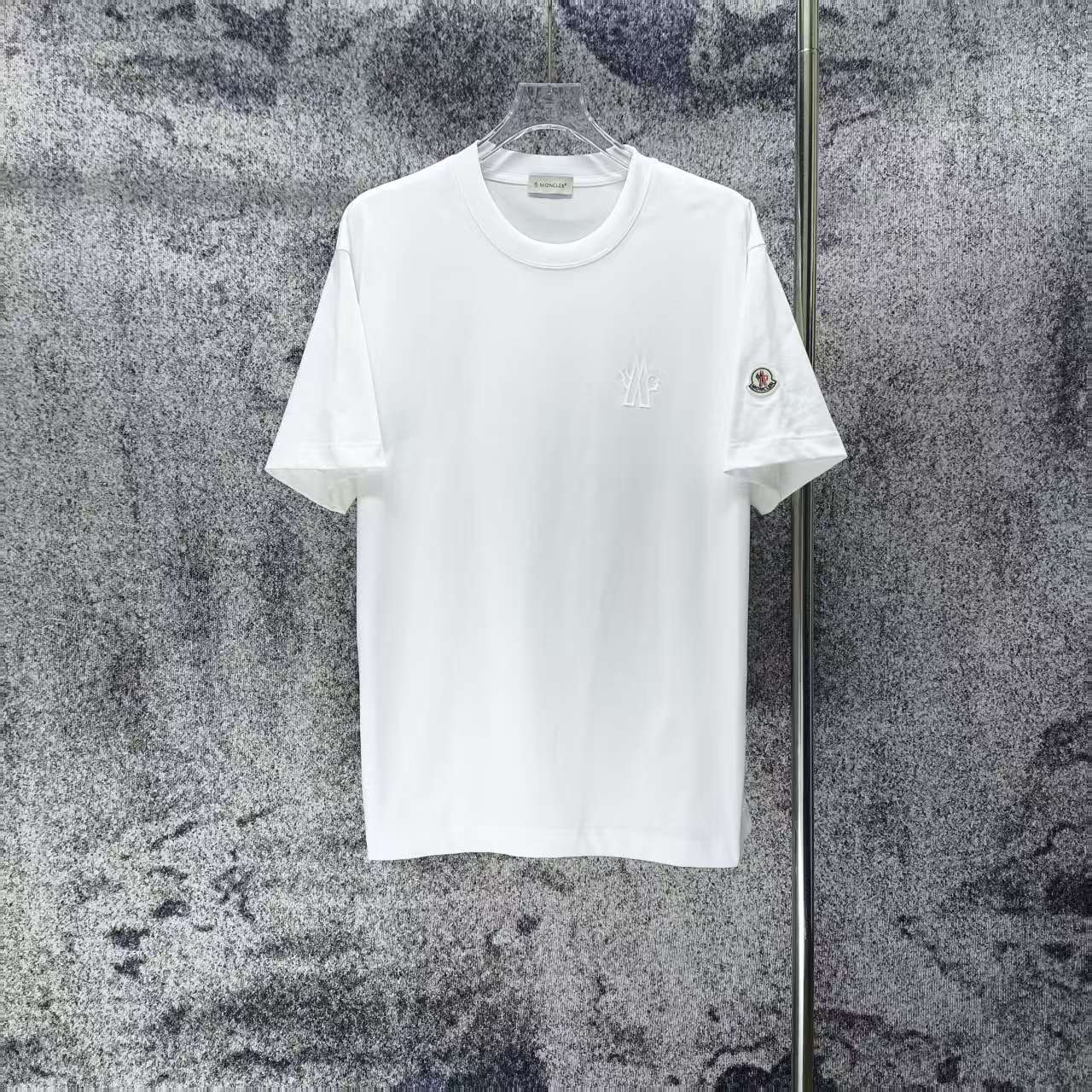 高品質 2026 モンクレール 新作 半袖Tシャツ 偽物