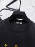 人気急上昇新作 2026 フェンディ 新作 半袖Tシャツ 偽物