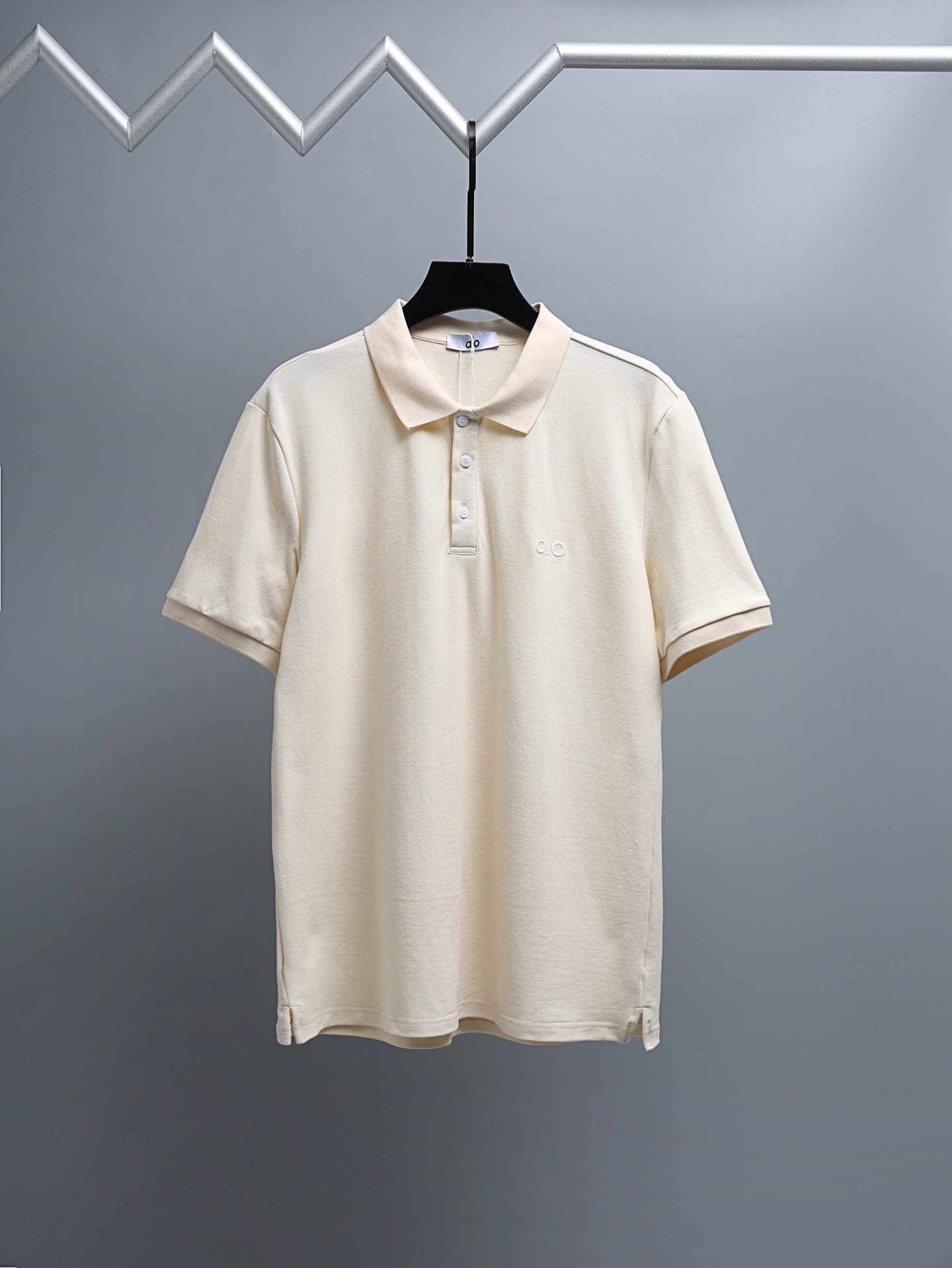 絶対欲しい！2026 プラダ 新作 半袖Tシャツ コピー