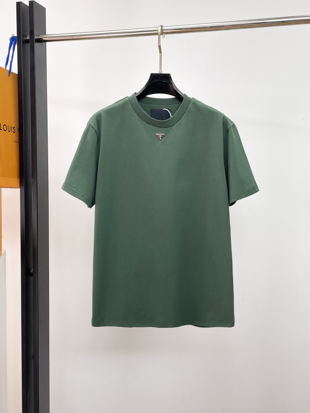 人気No1 2026 プラダ 新作 半袖Tシャツ コピー