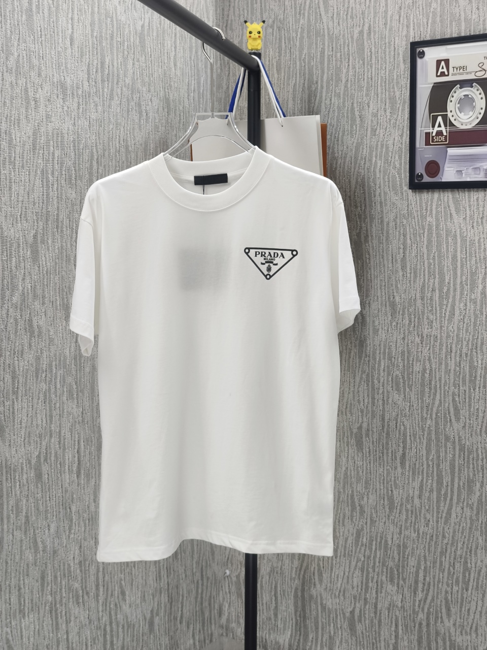 ★日本!!人気！2026 プラダ 新作 半袖Tシャツ 偽物