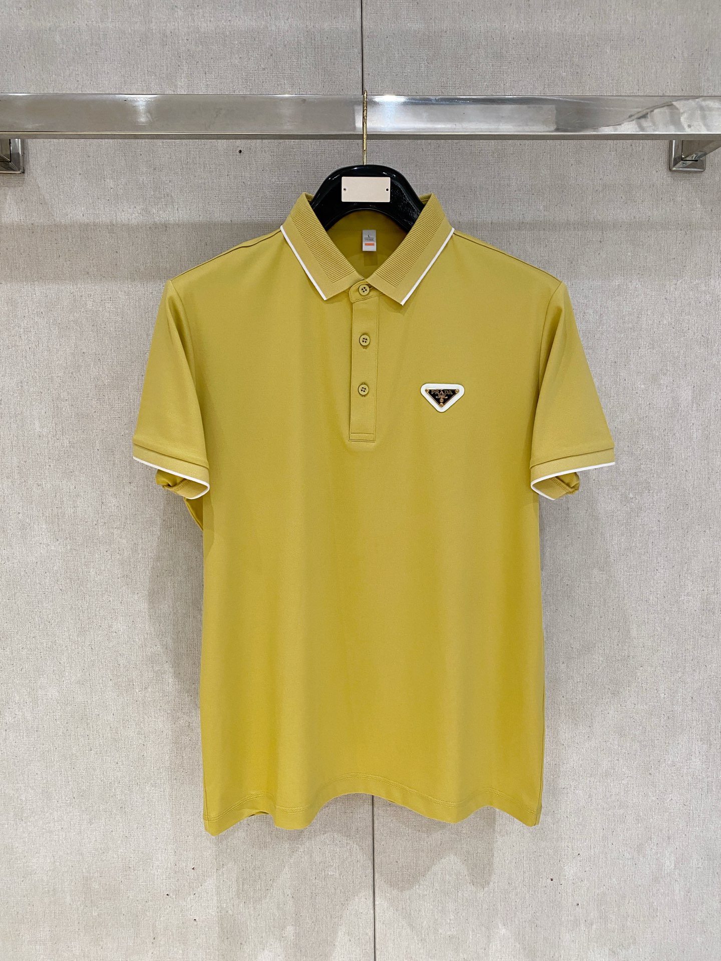 使い勝手良し 2026 プラダ 新作 半袖Tシャツ コピー