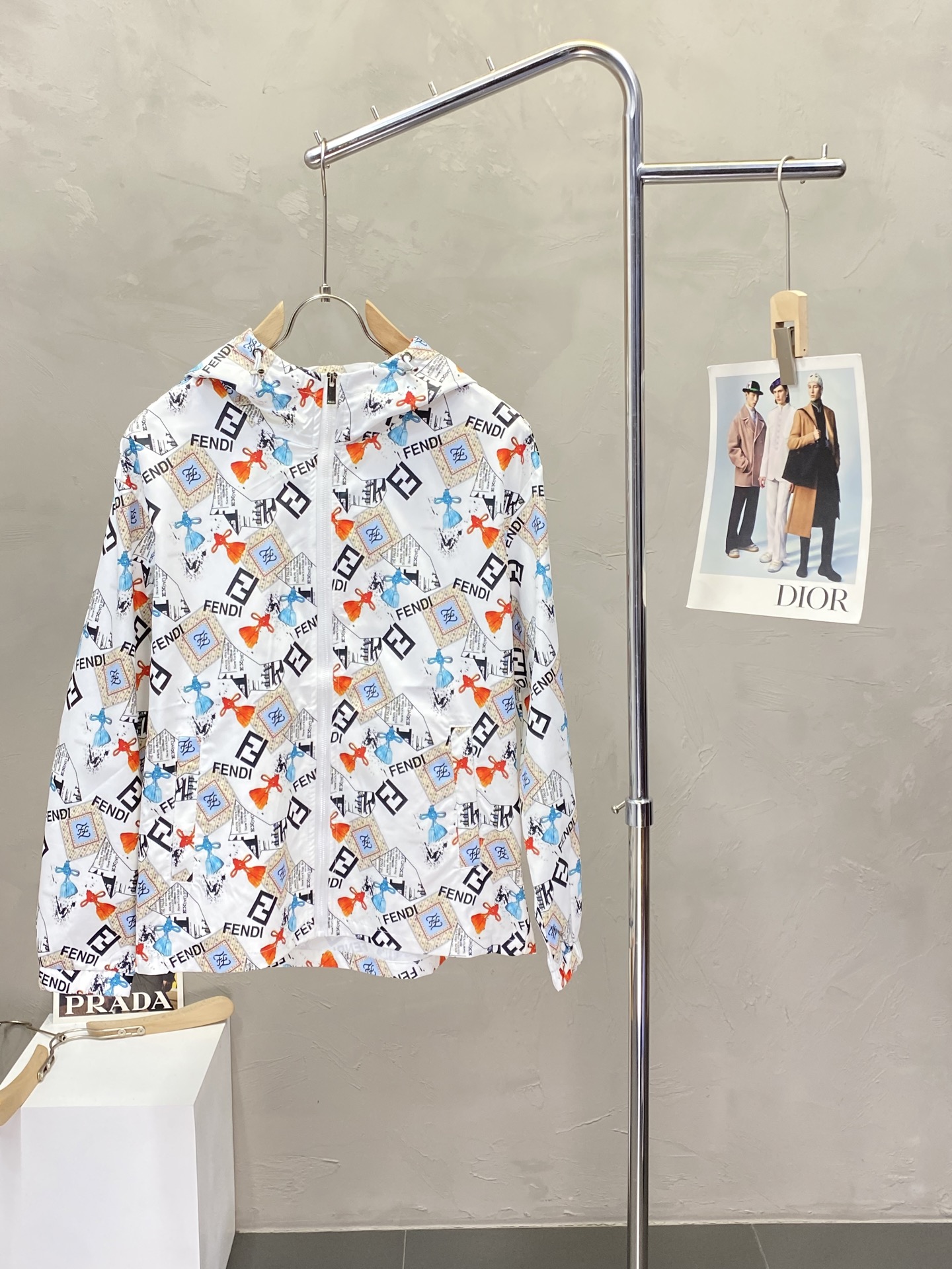 注目度抜群！ 2026 フェンディ 新作 日焼け止め服 コピー