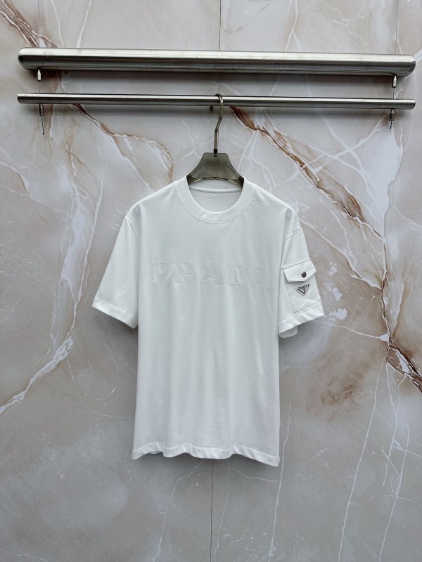 激安価格！2026 プラダ 新作 半袖Tシャツ コピー