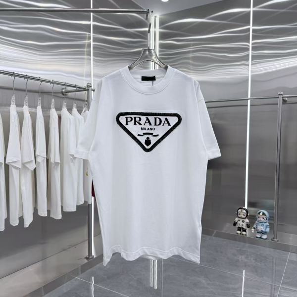 最安値挑戦 2026 プラダ 新作 半袖Tシャツ スーパーコピー