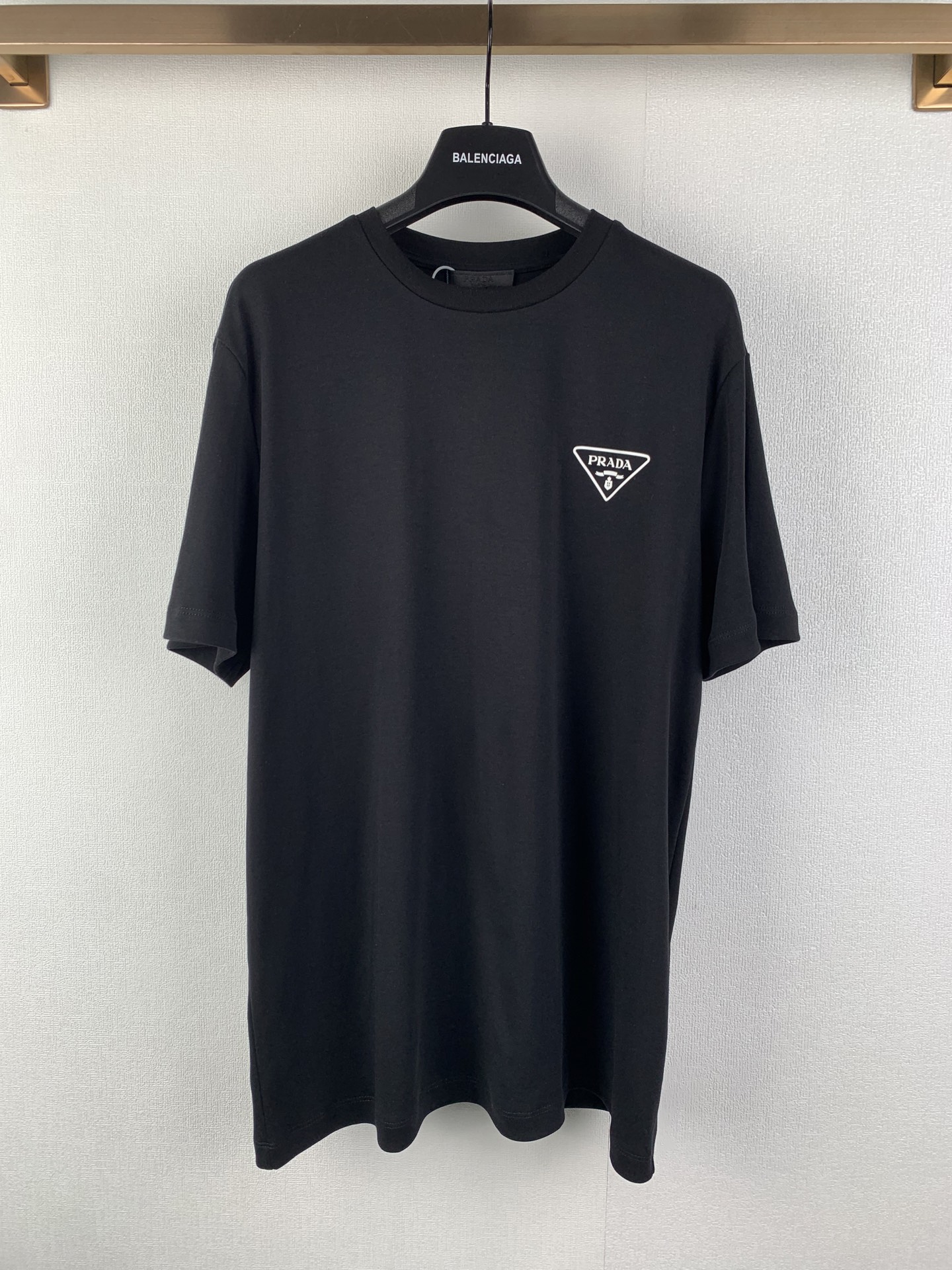 超限定♪ 2026 プラダ 新作 半袖Tシャツ コピー