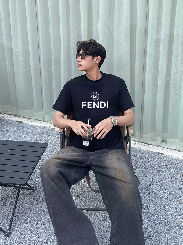 ☆超人気☆ 2026 フェンディ 新作 半袖Tシャツ スーパーコピー