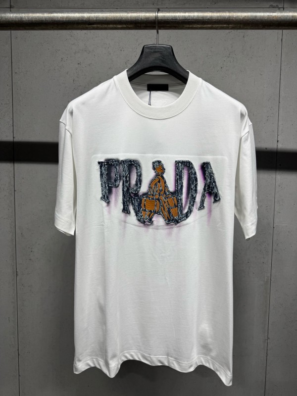 《人気★》2026 プラダ 新作 半袖Tシャツ コピー
