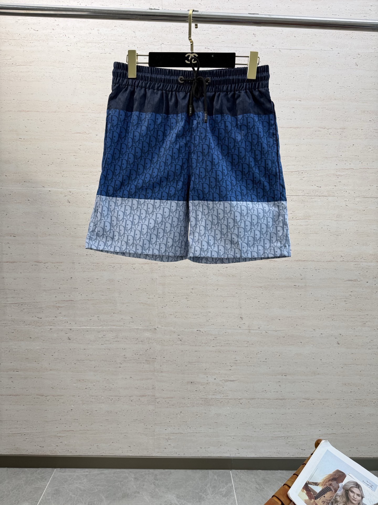 使い勝手良 2026 ディオール 新作 ショートパンツ スーパーコピー