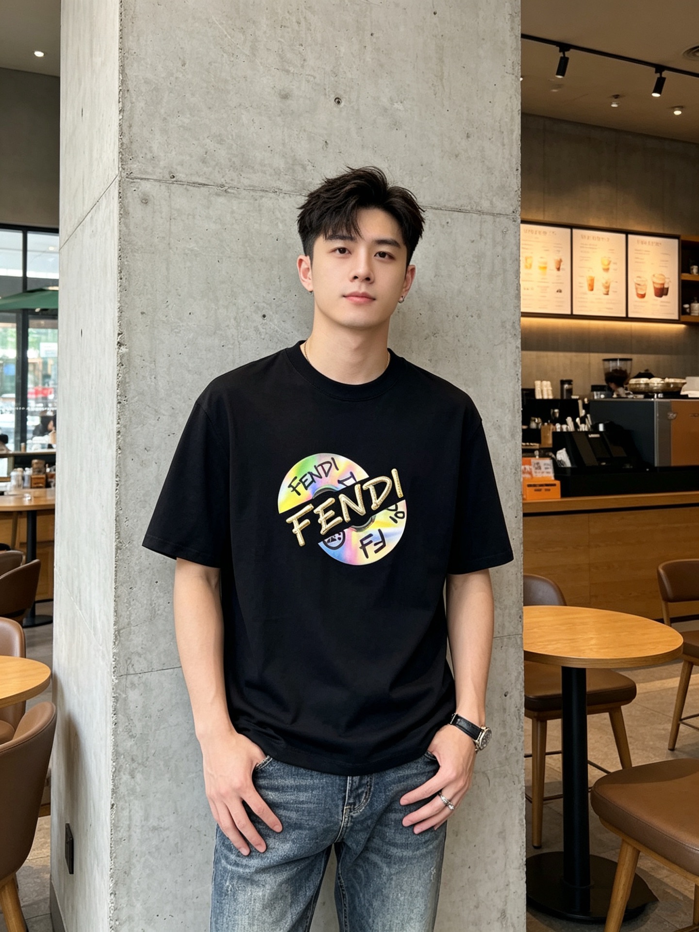 即発送！ 2026 フェンディ 新作 半袖Tシャツ コピー