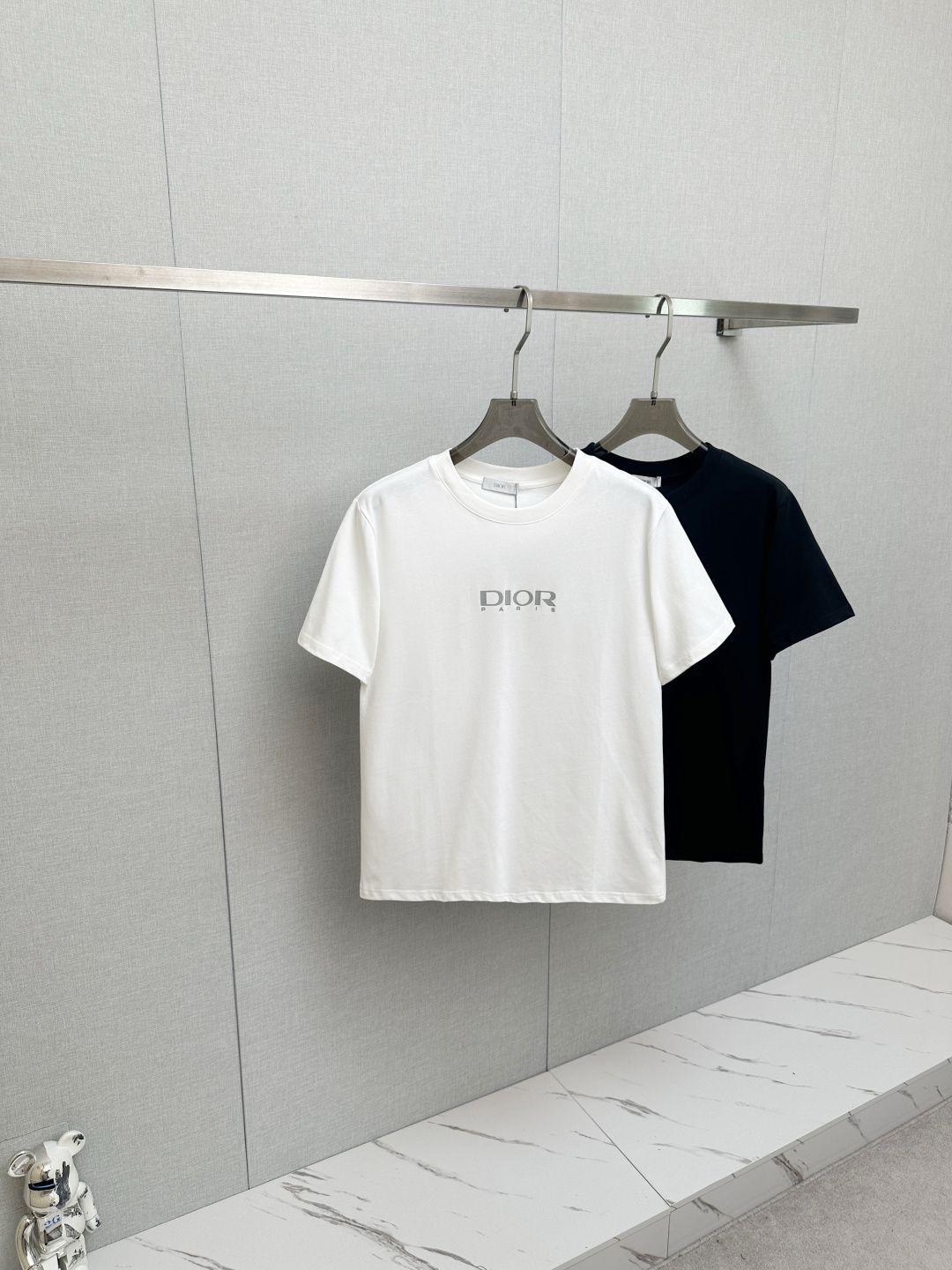 完売必至 2026 ディオール 新作 半袖Tシャツ コピー