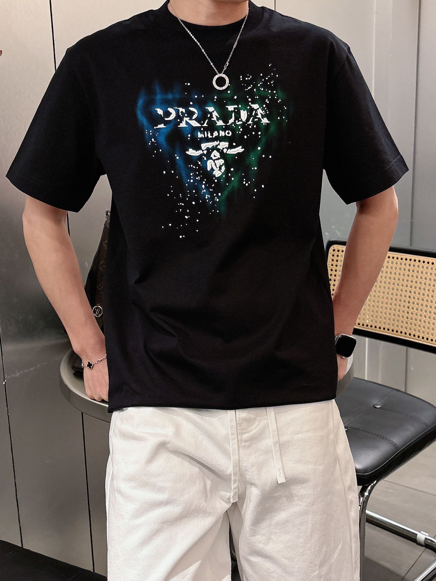 超希少！2026 プラダ 新作 半袖Tシャツ コピー