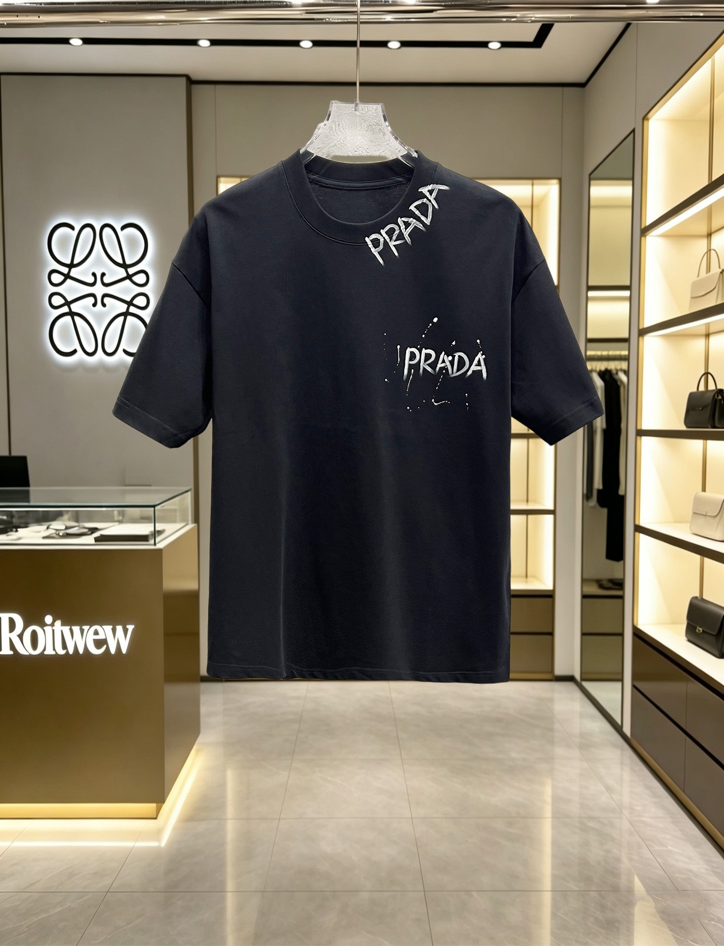 ☆超人気☆ 2026 プラダ 新作 半袖Tシャツ 偽物