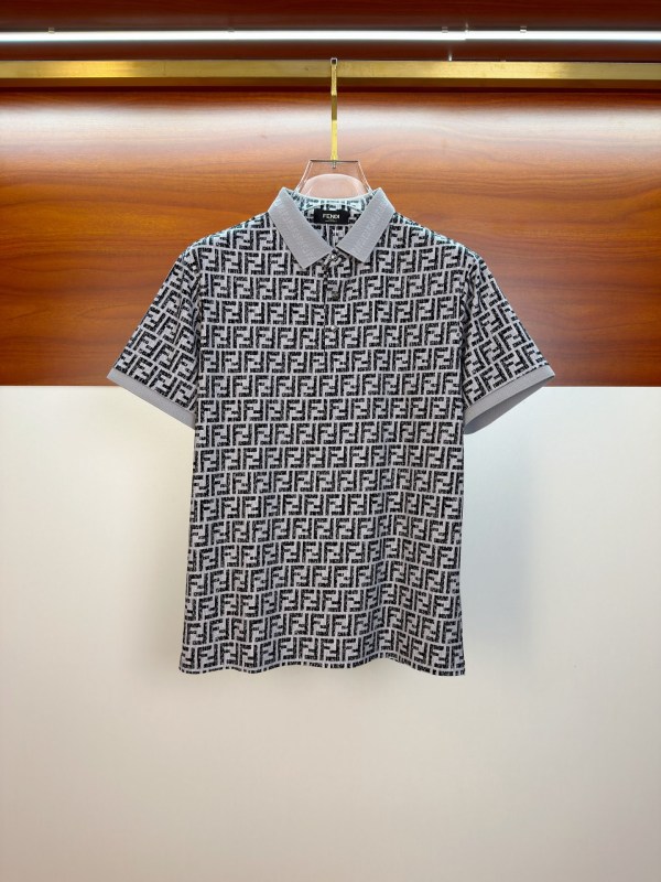 累積売上総額第１位！ 2026 フェンディ 新作 半袖Tシャツ スーパーコピー