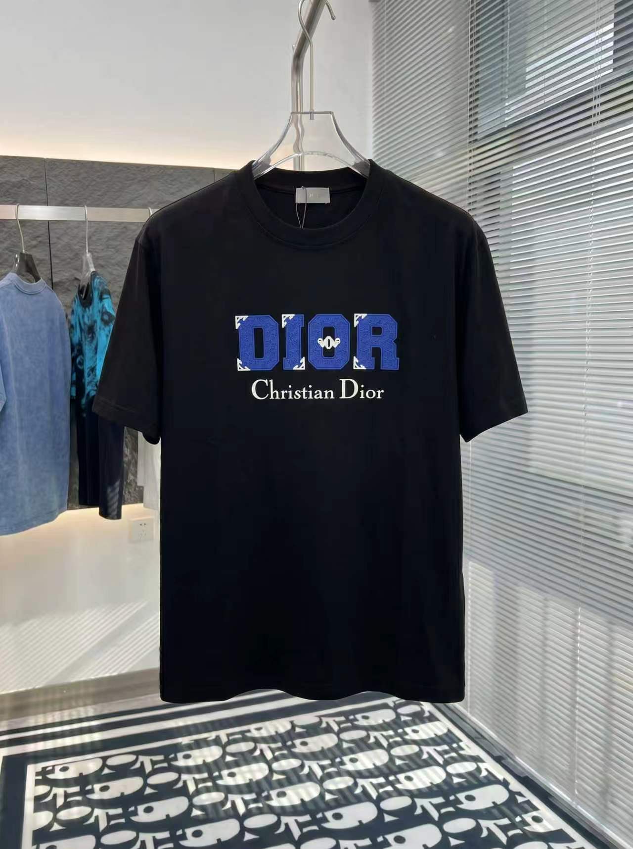 定番人気！2026 ディオール 新作 半袖Tシャツ コピー