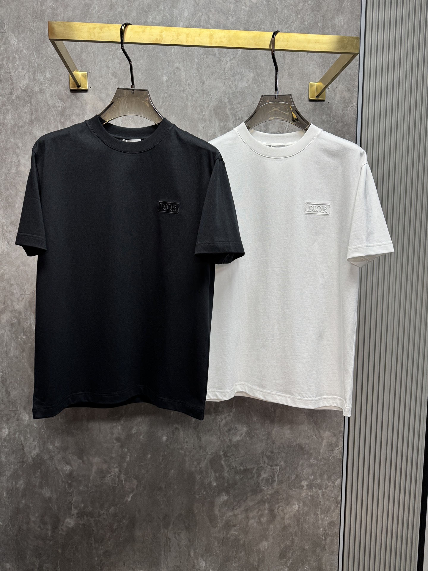 肌触り最高な 2026 ディオール 新作 半袖Tシャツ スーパーコピー 2色