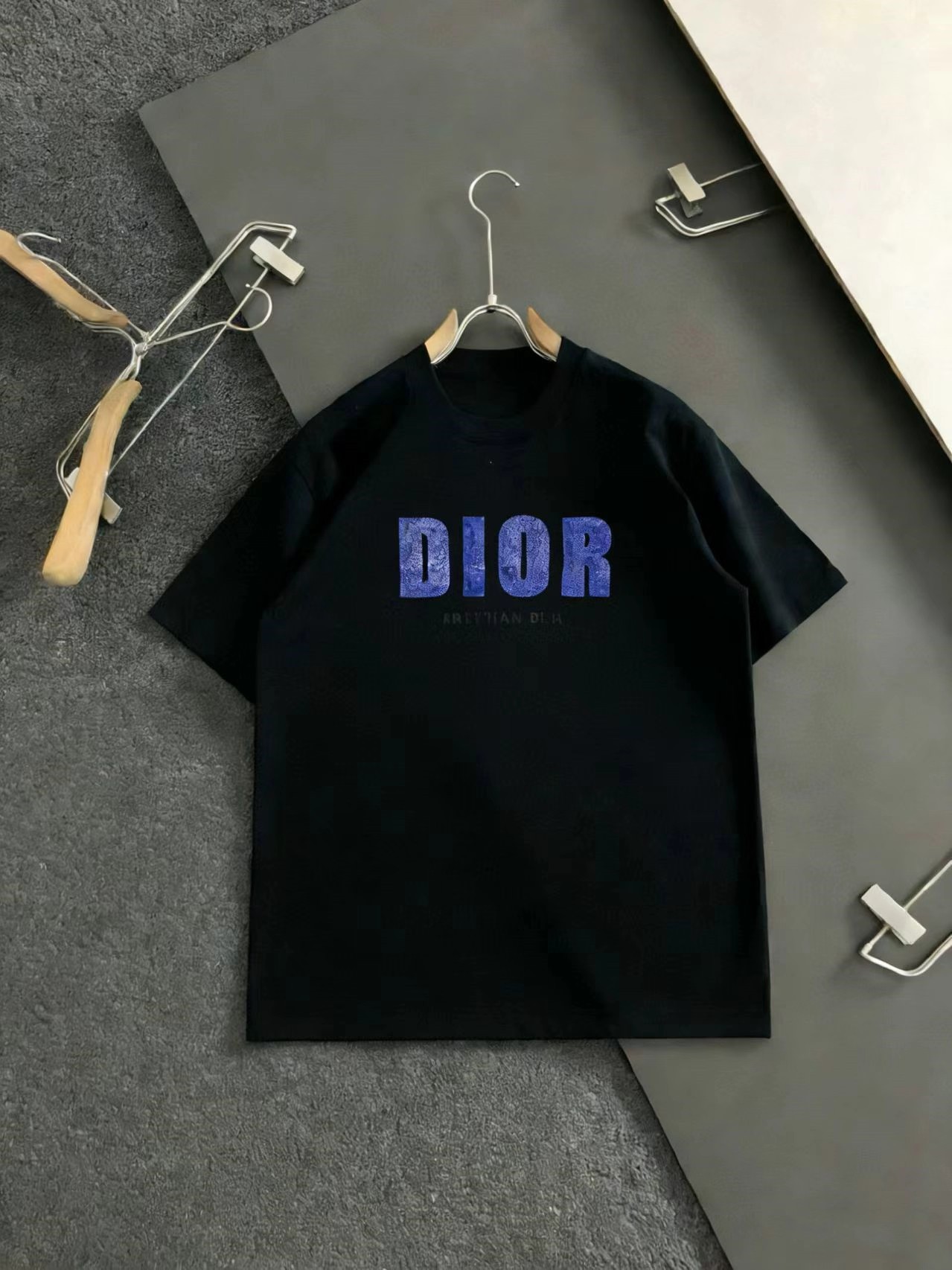 絶対欲しい！2026 ディオール 新作 半袖Tシャツ コピー