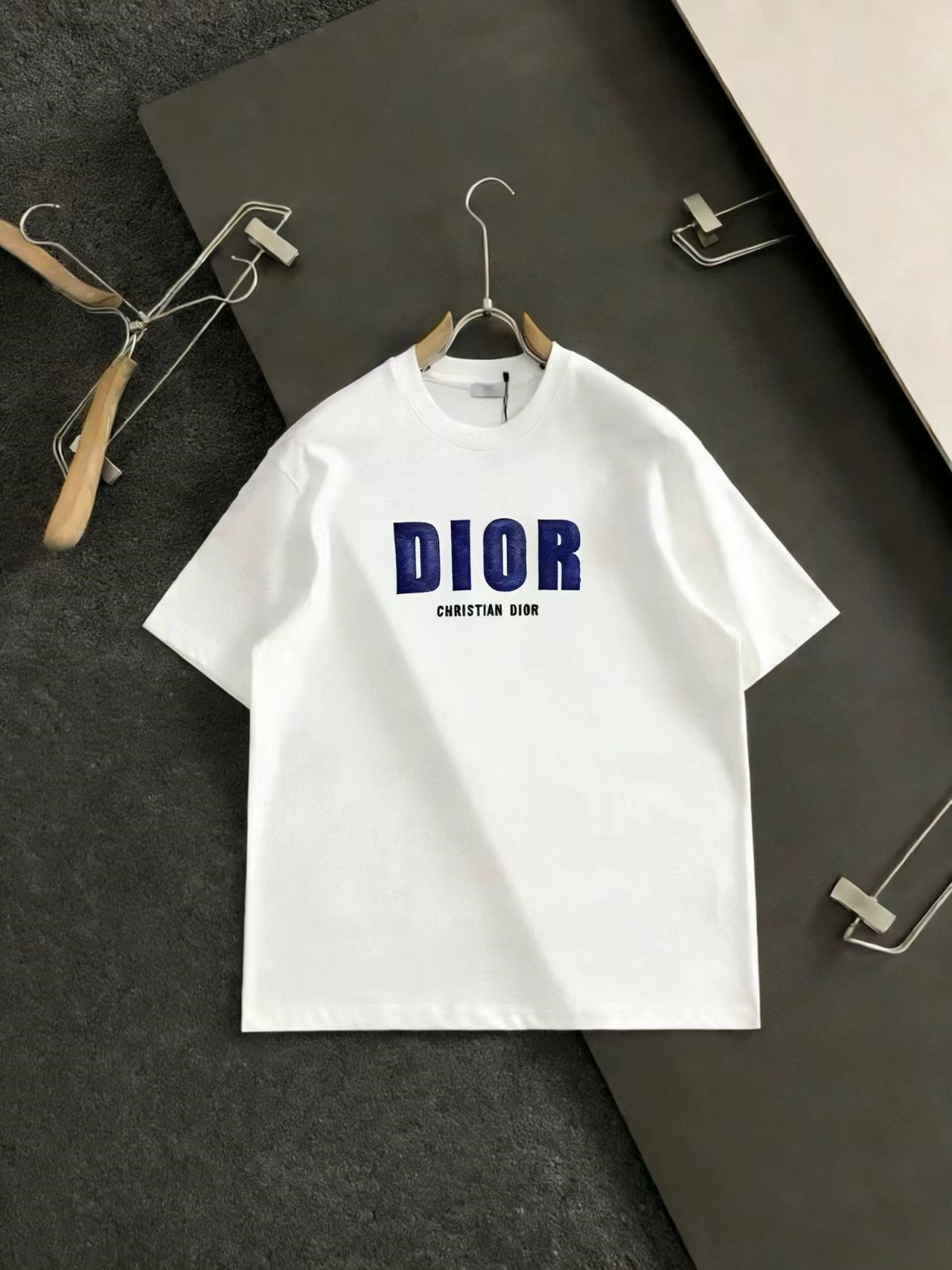 使い勝手良し 2026 ディオール 新作 半袖Tシャツ スーパーコピー