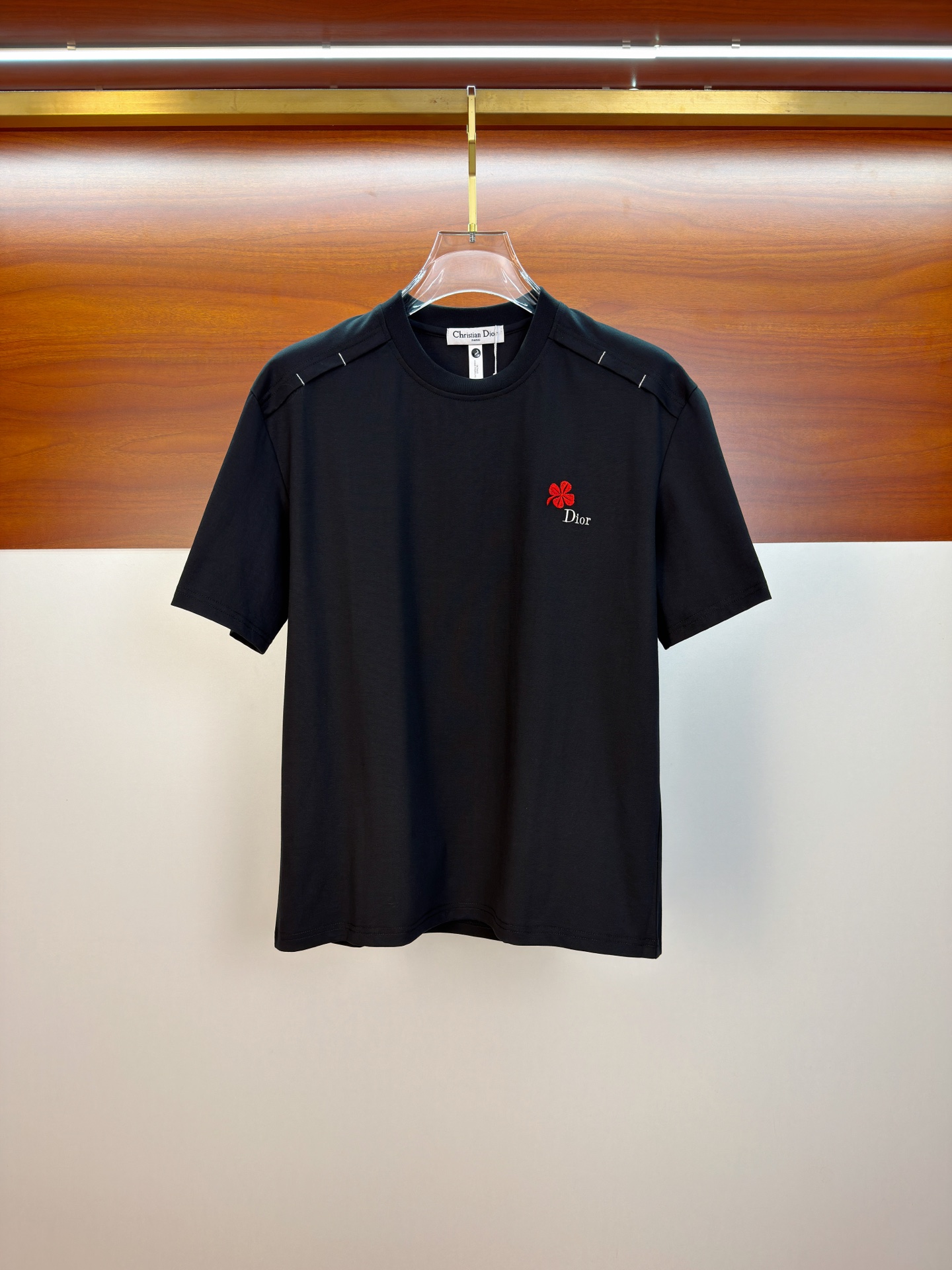 肌触り最高な 2026 ディオール 新作 半袖Tシャツ 偽物