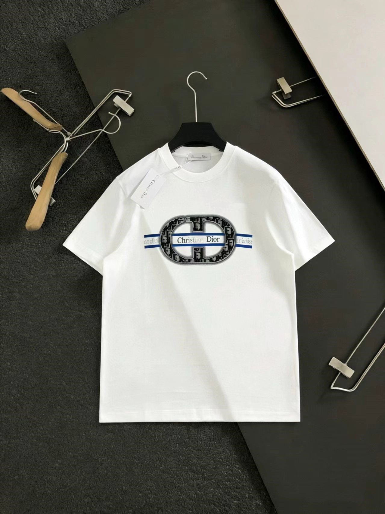 送料込 2026 ディオール 新作 半袖Tシャツ スーパーコピー 2色