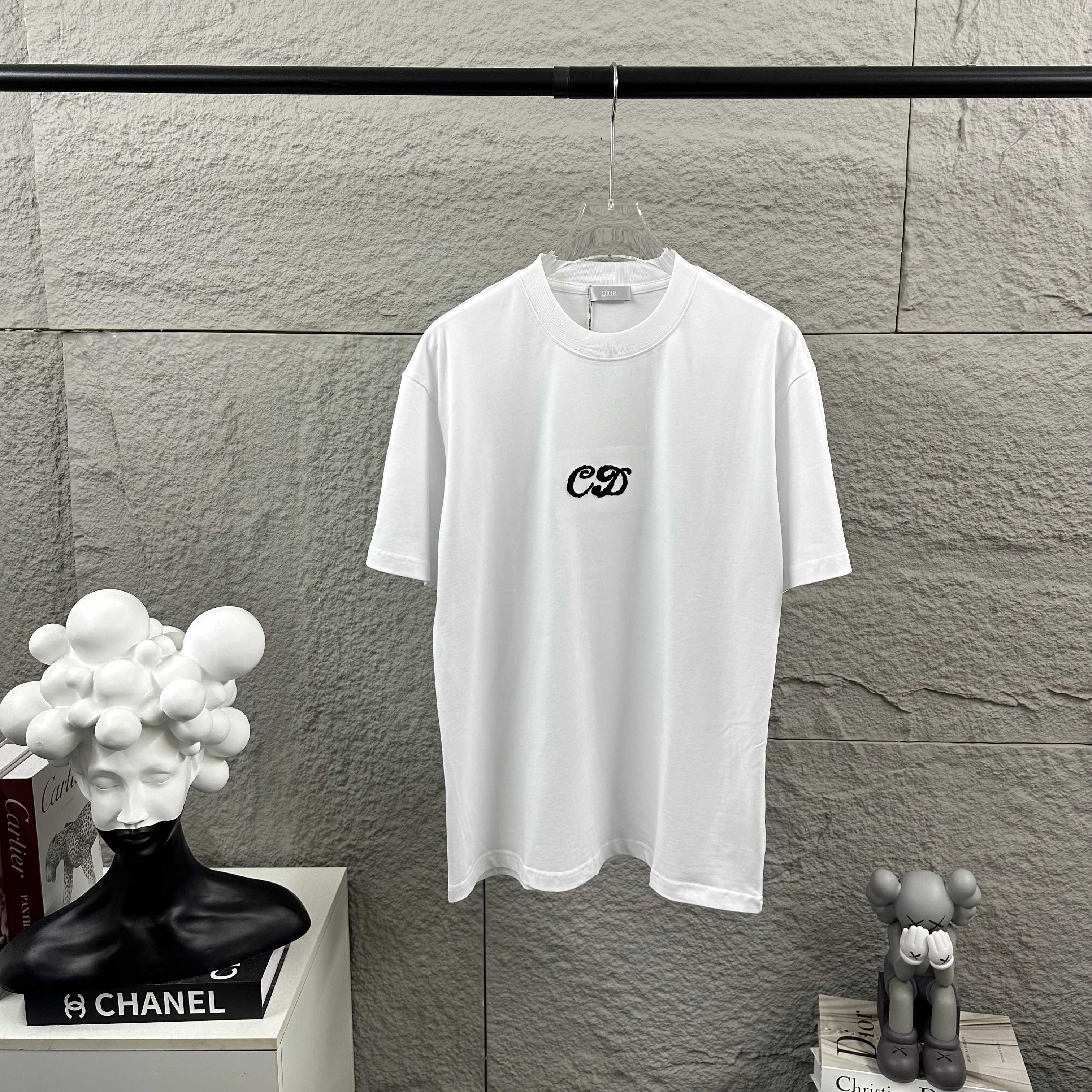 最安値挑戦 2026 ディオール 新作 半袖Tシャツ スーパーコピー
