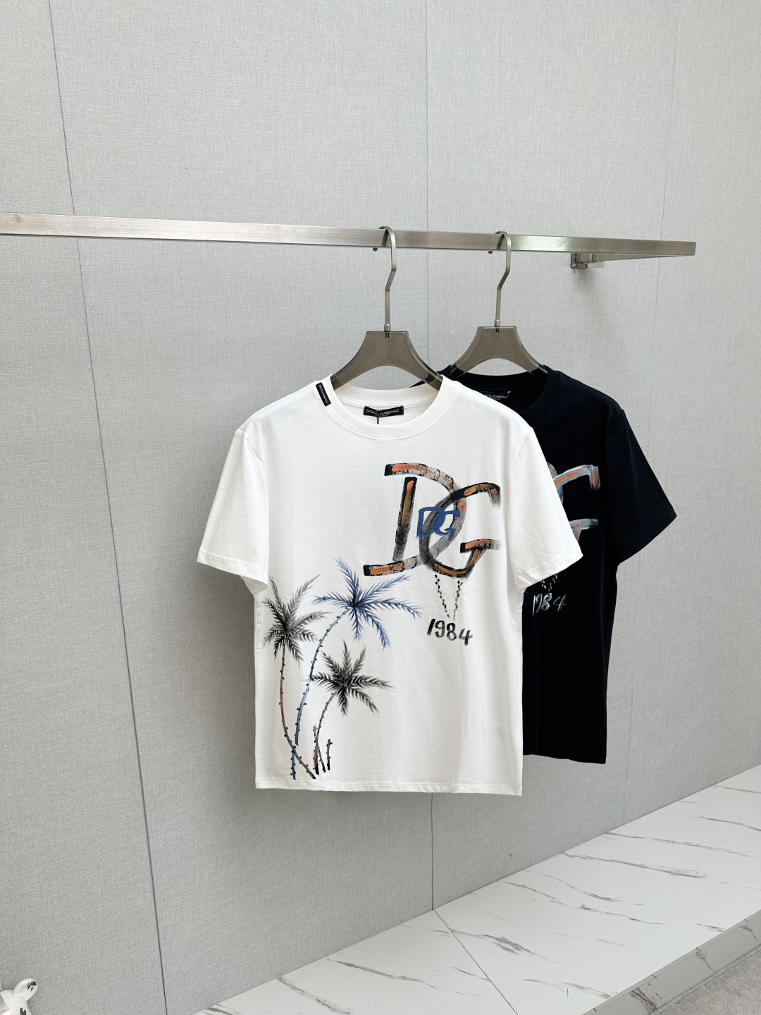★日本!!人気！ 2026 ドルチェ&ガッバーナ 新作 半袖Tシャツ 偽物