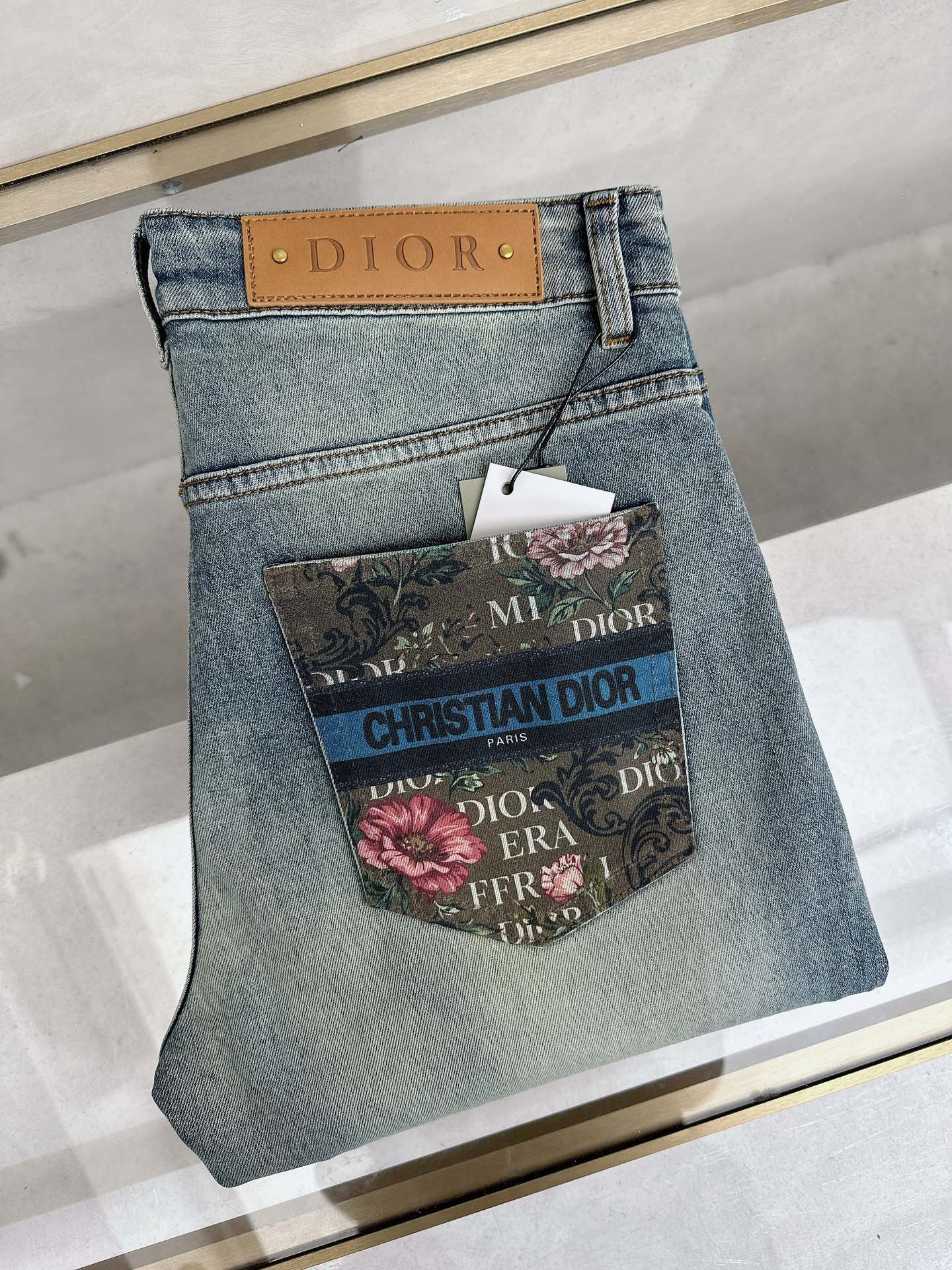 完売必至 2026 ディオール 新作 ジーンズ コピー
