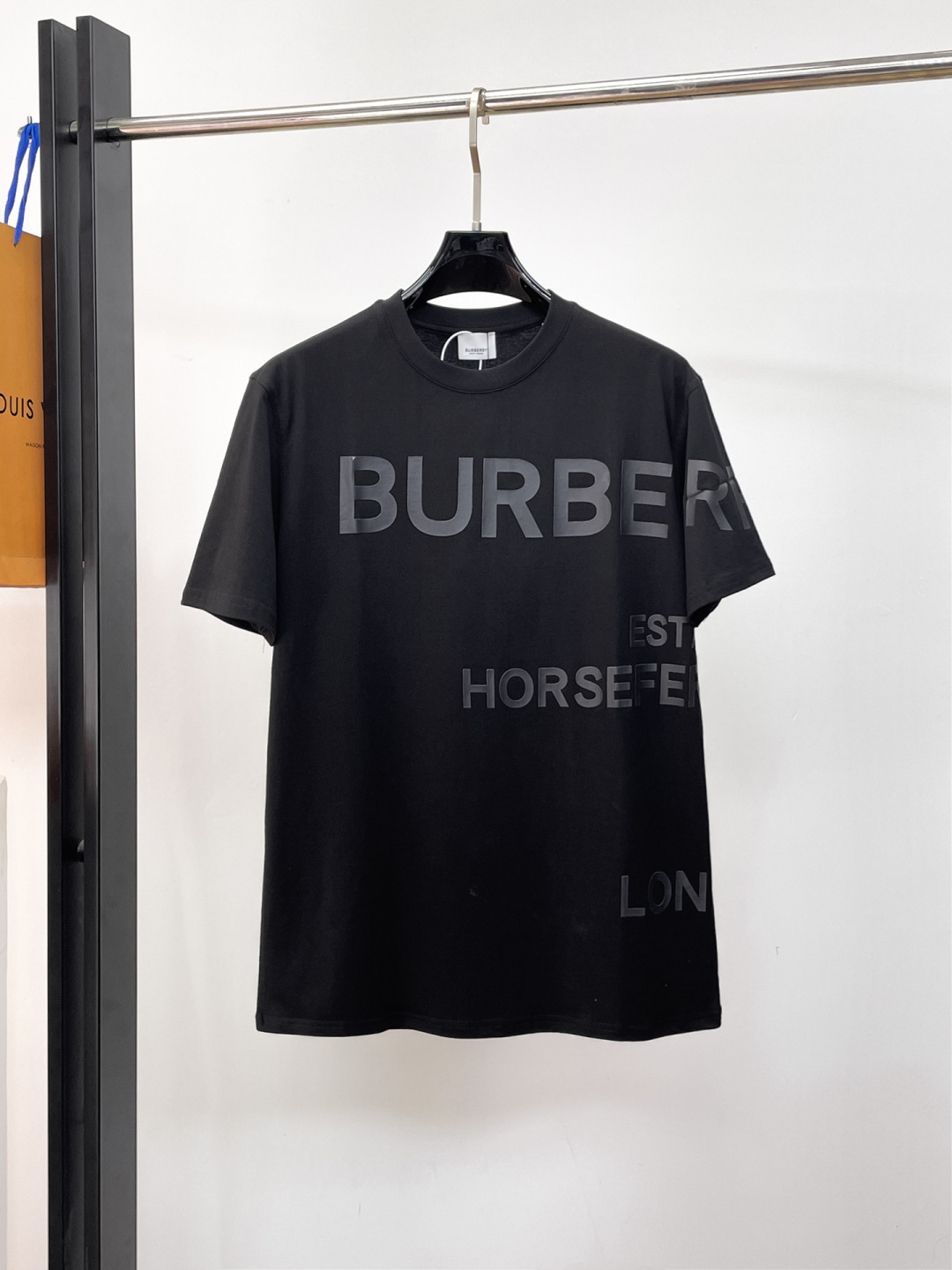 完売必至 2026 バーバリー 新作 半袖Tシャツ コピー