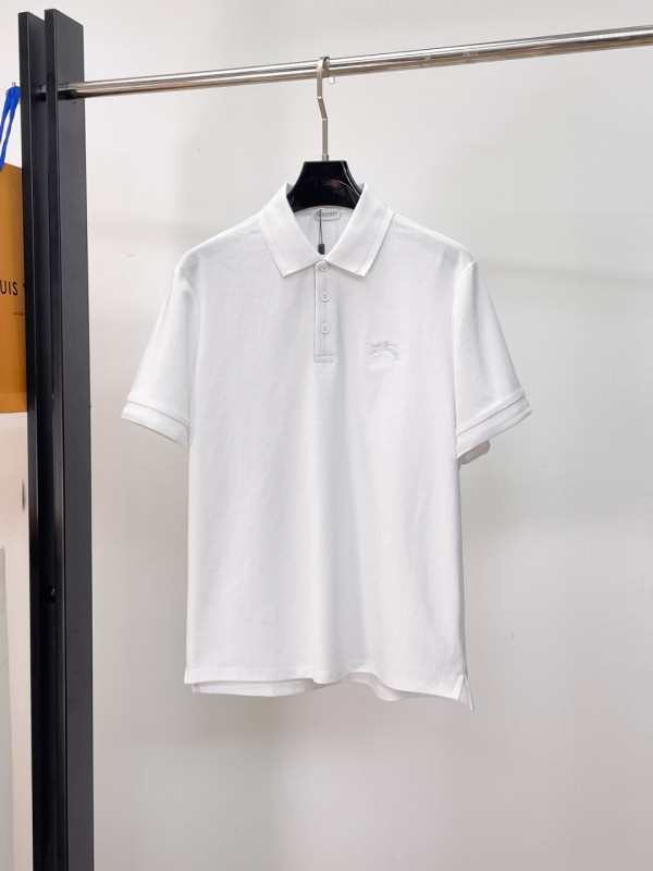 送料込 2026 バーバリー 新作 半袖Tシャツ 偽物