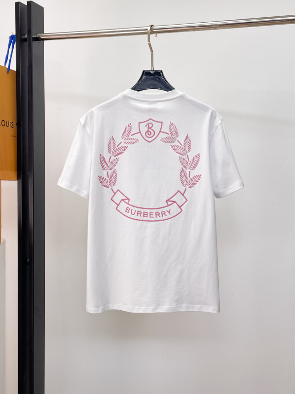 すぐ届く 2026 バーバリー 新作 半袖Tシャツ 偽物
