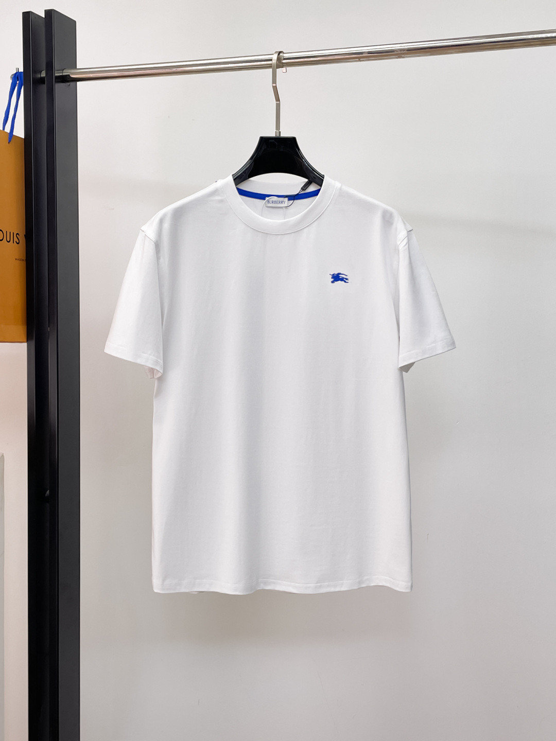 お洒落 2026 バーバリー 新作 半袖Tシャツ 偽物