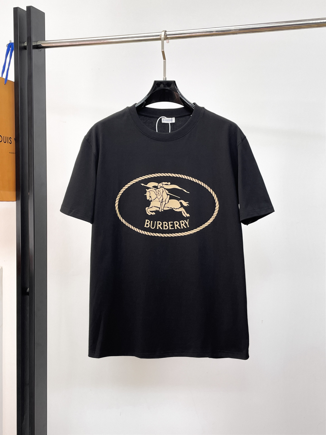 高品質♪♪♪ 2026 バーバリー 新作 半袖Tシャツ 偽物