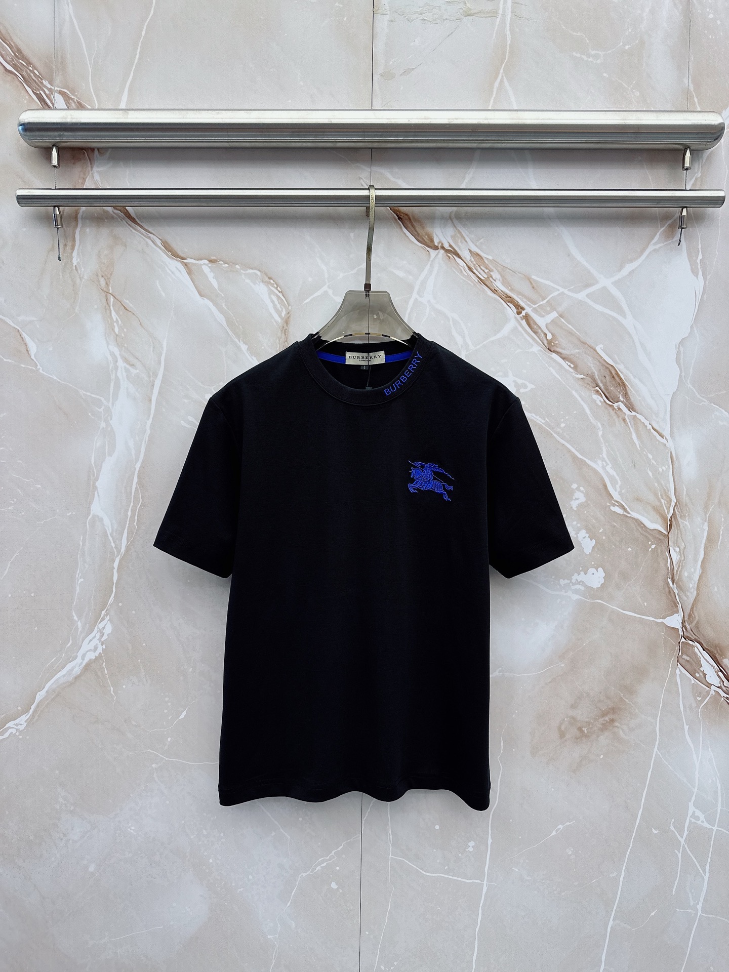 ☆超人気☆ 2026 バーバリー 新作 半袖Tシャツ 偽物