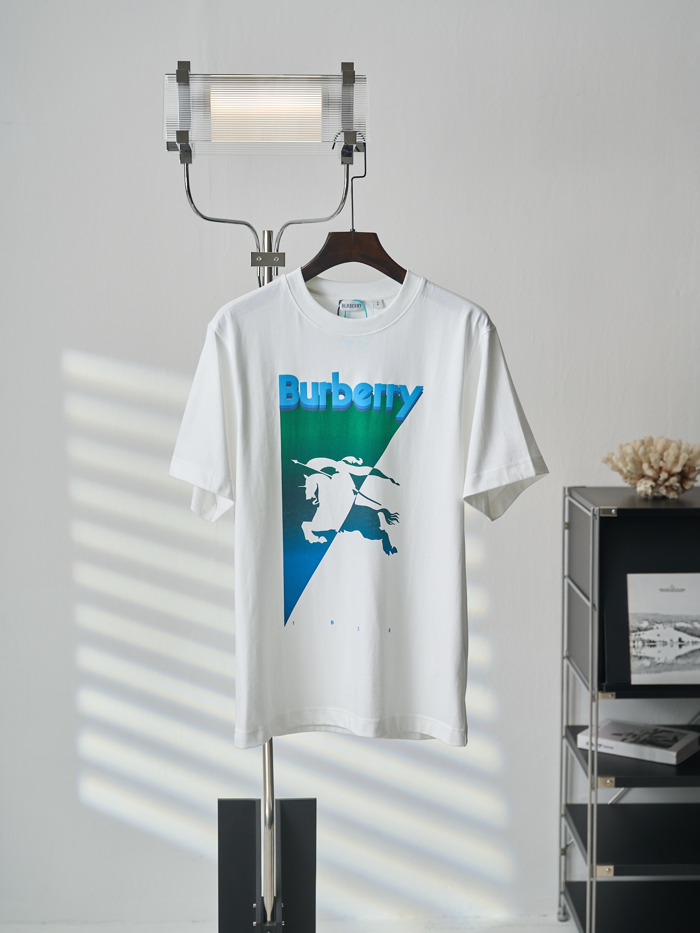 絶対欲しい！2026 バーバリー 新作 半袖Tシャツ スーパーコピー