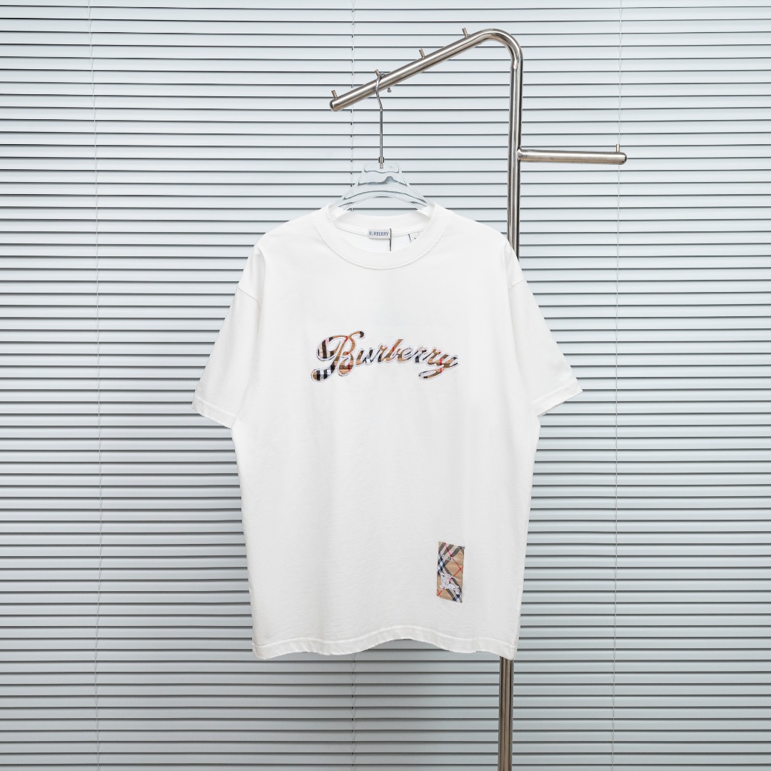 使い勝手良 2026 バーバリー 新作 半袖Tシャツ コピー