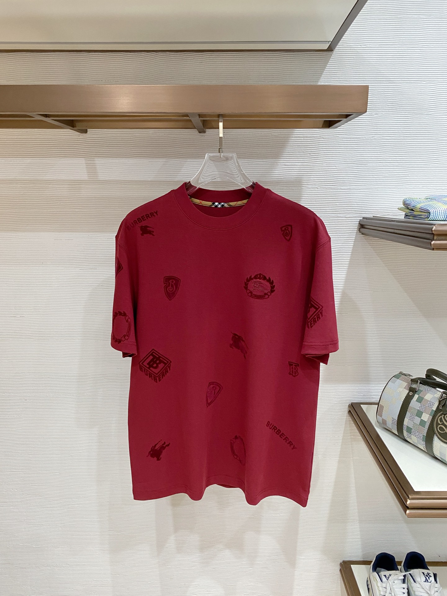 超希少！2026 バーバリー 新作 半袖Tシャツ コピー