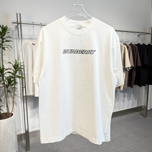 即発送！2026 バーバリー 新作 半袖Tシャツ コピー